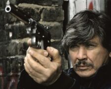 Charles Bronson in Death Wish 3 as Paul Kersey pointing gun 24x36 inch Poster picture