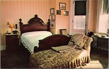 postcard Franklin D. Roosevelt Home, Hyde Park, New York - Bedroom picture
