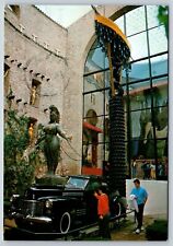 Postcard - Spain Courtyard with Statue and vintage vehicle   19 picture