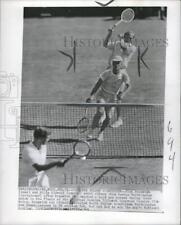 1949 Press Photo Jack Bromwich Billy Sidwell Tennis - RRQ21433 picture