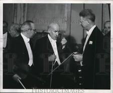 1953 Press Photo Musicians Nicholas Moldavan, Arturo Toscanini & Carlton Cooley picture