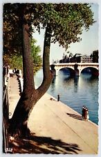 Postcard Le Pont-Marie Waterfront People Paris France Unposted picture