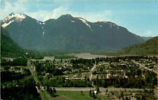 Hope, British Columbia, Gateway to Holidayland, Hope-Princeton Postcard picture