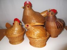 Lot of 4 wicker baskets, rooster hen and rabbit picture