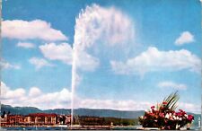 Vtg Geneve Switzerland La Rade et le jet d'eau Postcard picture