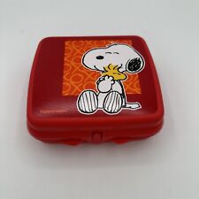 Tupperware Sandwich Keeper- Snoopy-new picture