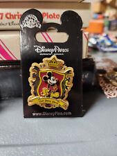 1971 Walt Disney World Parks Crest 3D Crown Mickey Mouse Collectors Pin New picture