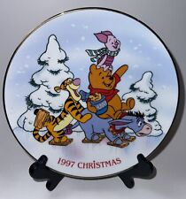 Grolier Disney 1997 Christmas Plate Winnie the Pooh Pooh's Skating Party picture