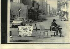 1976 Press Photo Leftist Moslem guarded outpost in downtown Beirut, Lebanon picture