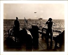 LD325 Original Photo US WARSHIP FLEET HEADING TO BATTLE WWII BLIMP DIRIGIBLE picture