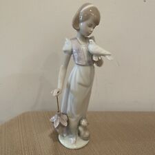 Lladro Summer Stroll Figurine #7611 picture