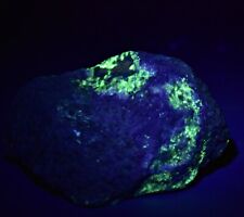 119 GM Rare Fluorescent Phosphorescent Tenebrescent Hackmanite With Sodalite picture