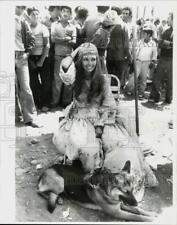1978 Press Photo Actress Jennifer O'Neill with Her Dog While Filming in Iran picture