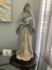 Gorgeous 17”H Lladro Gres Serenity #2422. In Original Box With Inserts. picture