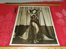 VINTAGE 1950s BURLESQUE 8 X 10 PHOTO OF UNKNOWN DANCER  FROM  G & S FILM CO picture