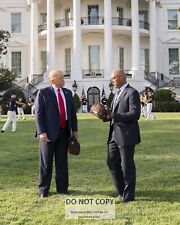 11X14 PHOTO - PRESIDENT DONALD TRUMP WITH MARIANO RIVERA @ WHITE HOUSE (BT-768) picture