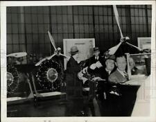 1940 Press Photo President Roosevelt tours United Aircraft Corporation Plant picture