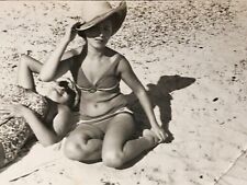 1967 Chic Young Woman Bikini Hat Posing on the Beach Vintage Photo picture