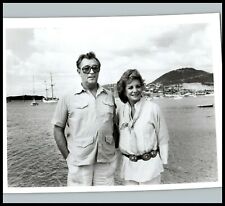 Robert Mitchum + Barbara Walters (1983) PORTRAIT ORIGINAL VINTAGE PHOTO M 70 picture