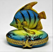 LIMOGES FRANCE BOX - BLUE TROPICAL ANGELFISH - STARFISH CLASP - SEAWEED & CORAL picture