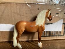 Breyer Stablemates club Hendrix on the Django mold. Gorgeous glossy palomino  picture