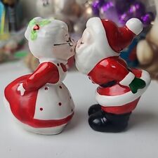 Lefton 1984 Vintage Christmas Santa & Mrs Claus Salt & Pepper Shakers Kissing picture