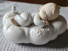 Enesco Precious Moments - Safe In The Arms Of Jesus Figurine 1992 Porcelain picture