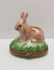 Limoges France Bunny Rabbit On Grass Trinket/Pill Box ~ Peint main~Signed~Gift picture