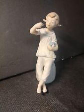 LLADRO #1083 GIRL WITH DOLL & LIPSTICK 20/32 picture
