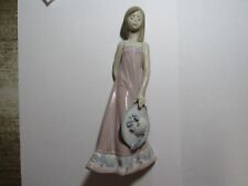 Old Lladro Figurine - #5647 - Sara - 8