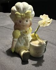 VINTAGE 1984 APPLAUSE WALLACE BERRIE Figurine April GIRL picture