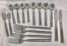 Towle Living Collection Stephanie Stainless Flatware / 16 Pieces picture