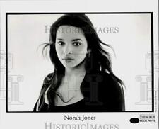 2002 Press Photo Singer Norah Jones - srp14071 picture