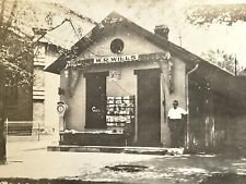 VINTAGE 1920s PHOTO NEWSPAPER Magazines Cigarettes STAND Storefront W.R. WILLS picture