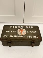 Vintage WWII US Army Motor Vehicle Jeep Medical First Aid Kit 9777300 Military picture