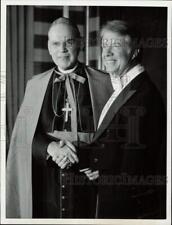 1976 Press Photo Terence Cardinal Cooke shakes hands with Jimmy Carter picture