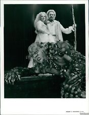 1971 Len Cariou Actor Miles Potter Sharry Flett Star In The Tempest 7X9 Photo picture