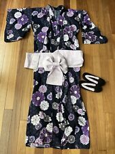 Women's Japanese Kimono Med with bow sash and shoes, summer weight fabric purple picture