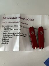 ( lot of 2) victorinox mate knife picture
