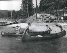 1965 Press Photo Boy Scouts enjoying boating. - spb22114 picture