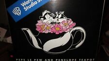 Looney Tunes Pepe Le Pew & Penelope  Teapot picture