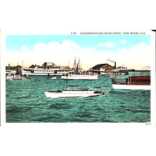 Postcard Florida Fort Myers Boats on Caloosahatchee River Front White Border picture