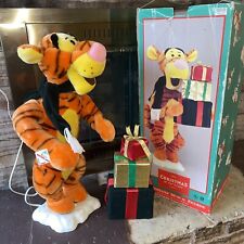 RARE Tigger 1995 VTG Christmas At Our House DISNEY STORE Animated Musical Figure picture