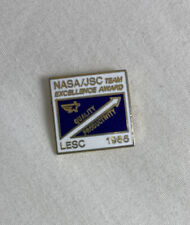 Vintage 1988 NASA JSC Team Excellence Award Quality Productivity Lapel Pin LESC picture