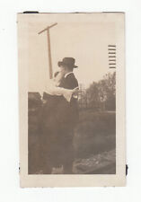 Vintage Photo 1900s Man and Woman Kissing Kiss Couple Love picture