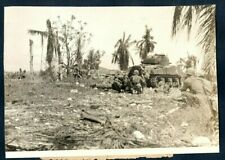 WWII IMAGE ATLANTIC CAMPAIGN TANK & INFANTRY SOLDIERS 1940s PRESS Photo Y 202 picture