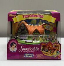 2001  Snow White & The Seven Dwarves Tiny Collection Disney Light Up Cottage picture