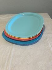 New Tupperware Microwave Reheatable Luncheon Plates 4pc Set 9.5in picture