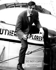 MIKE CONNORS AS JOE MANNIX IN THE TV SHOW 