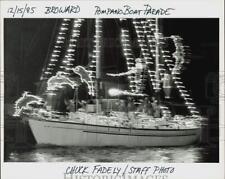 1985 Press Photo Decorated boat in the Broward-Pompano Boat Parade - lra22343 picture